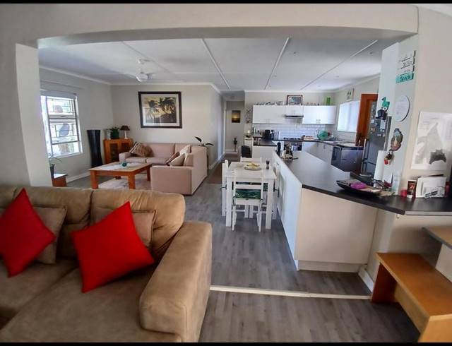 3 BEDROOM HOUSE FOR SALE IN STILBAAI-WES